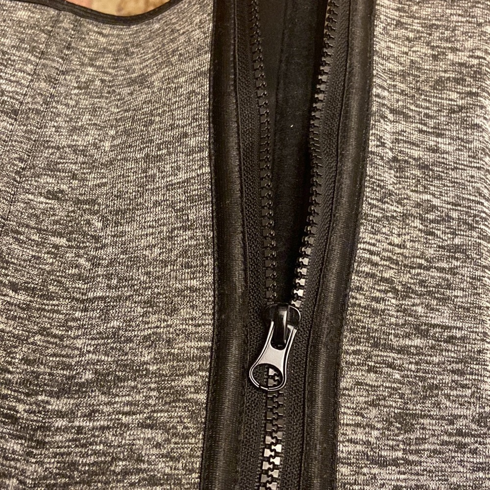 LuBella Fitness Bella Thermal Workout Waist Trainer in Gray Size Medium. - Picture 6 of 8